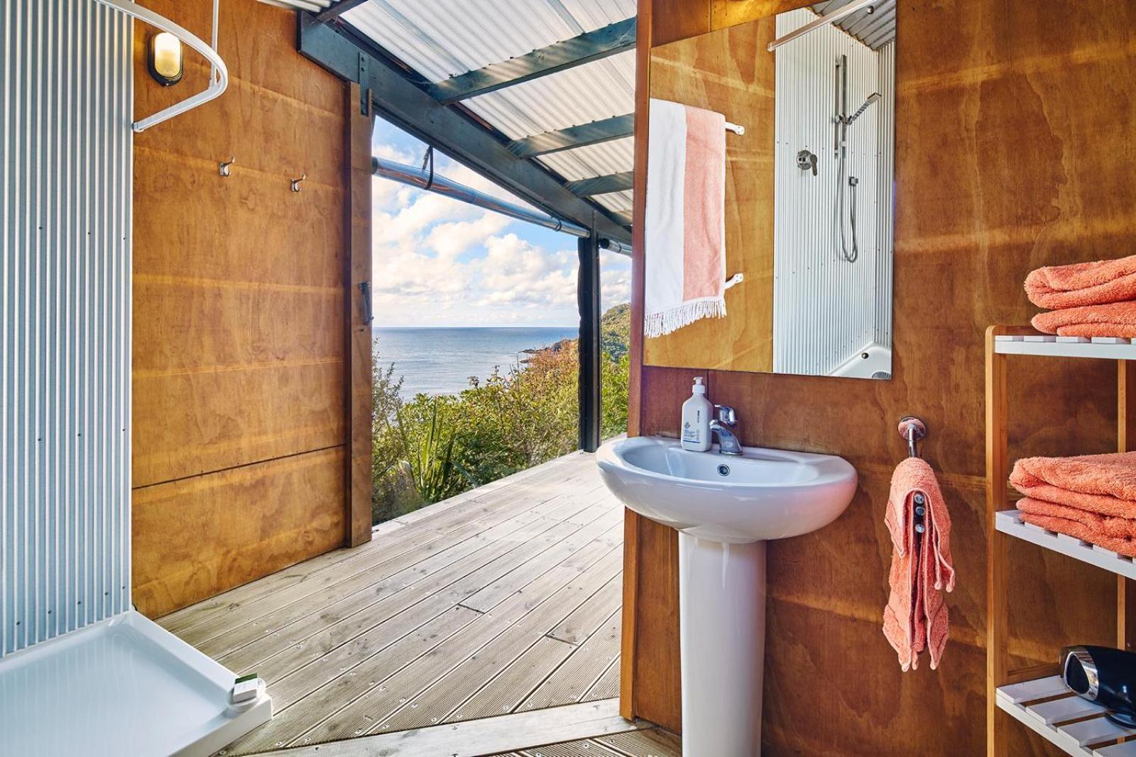 투투카카 The Lighthouse Lookout B&B 외부 사진